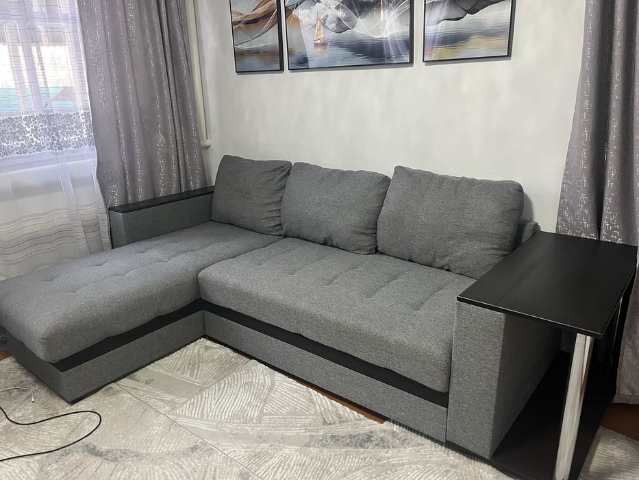 Продам диван , размер 2,5 м