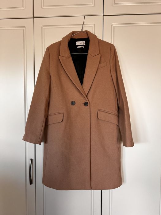 Палто с вълнена смес Mango