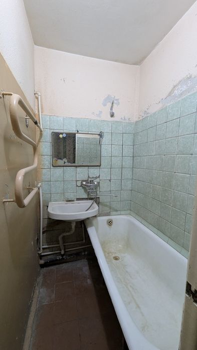 3 xonali uy, 2-etaj sotiladi