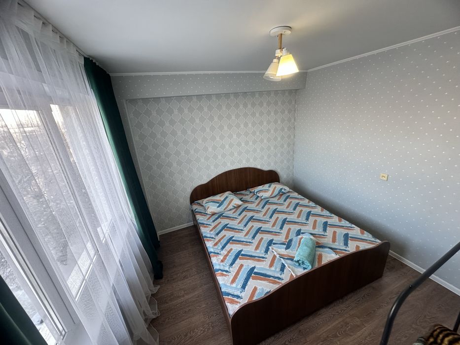 Кровать  с матрасом б/у 2,00*1.80