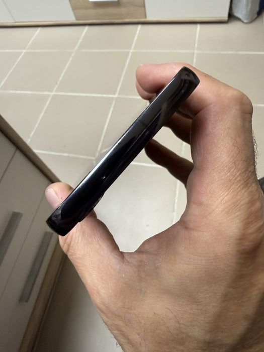 Samsung Galaxy S23 5G 8/128gb отличен