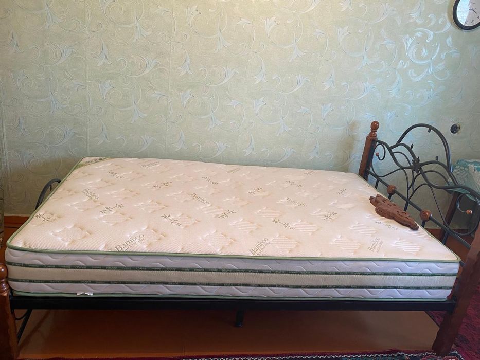 Продам кровать , в хорошем состоянии