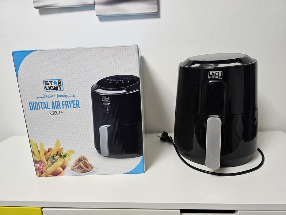 Airfryer Star - Light, 2,6L, garanție feb 2028