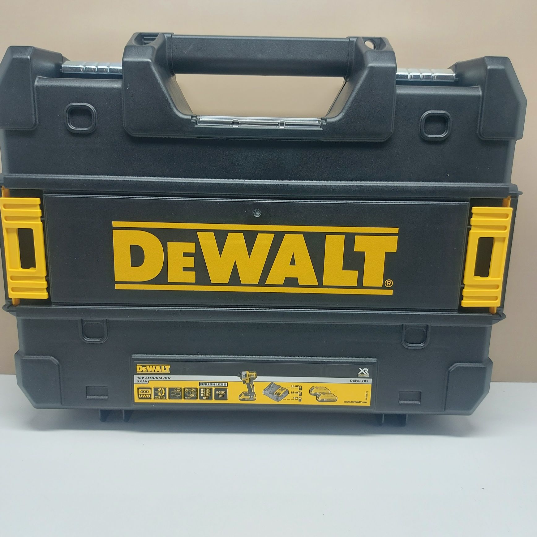.Нов комплект импакт Dewalt DCF887D2