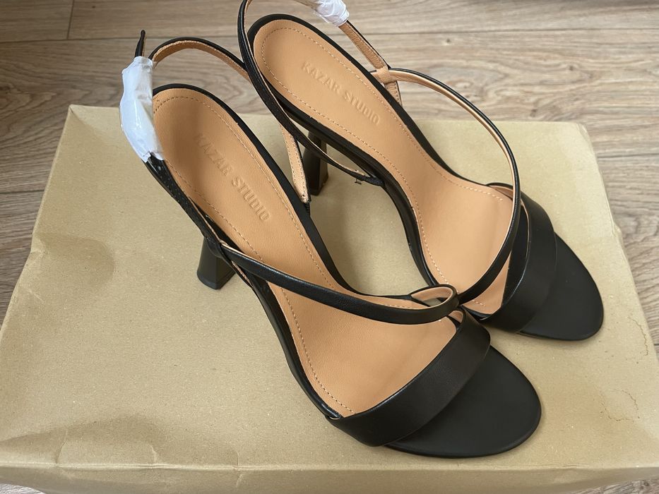 Сандали кожени Kazar 39 номер