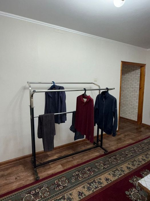 Рейл, вешалка для одежды