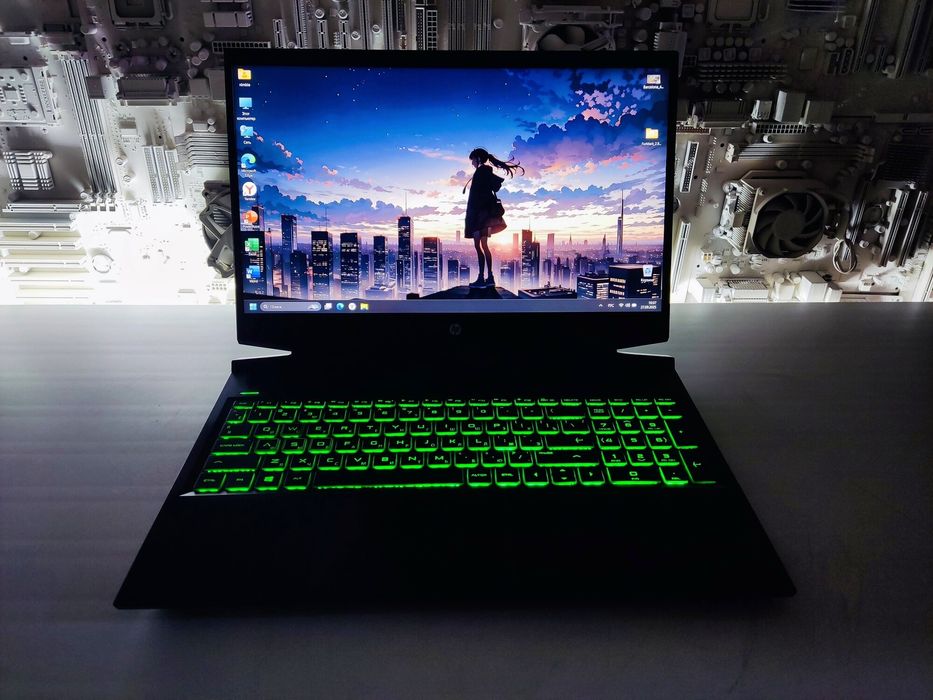 Продам игровой ноутбук Hp Pavilion
