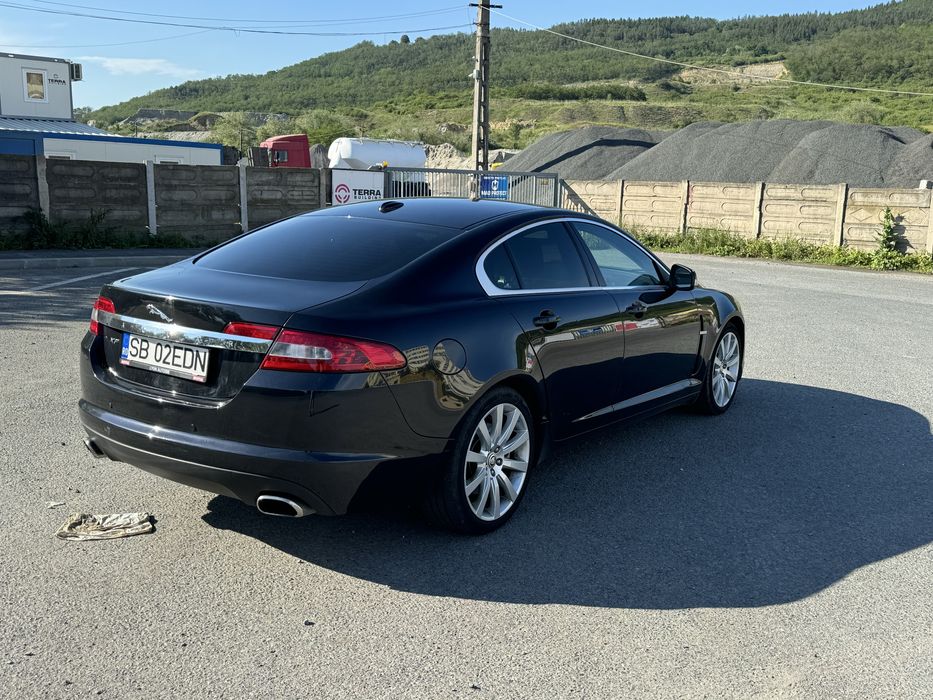 Vand jaguar xf 2.7an2009