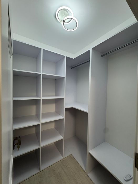 Apartament decomandat 2 camere. De închiriat.