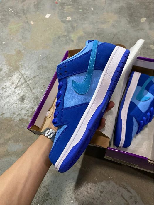 Nike SB Dunk Low Blue Raspberry