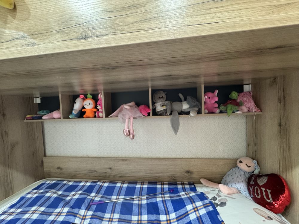 Продам 2х ярусную кровать