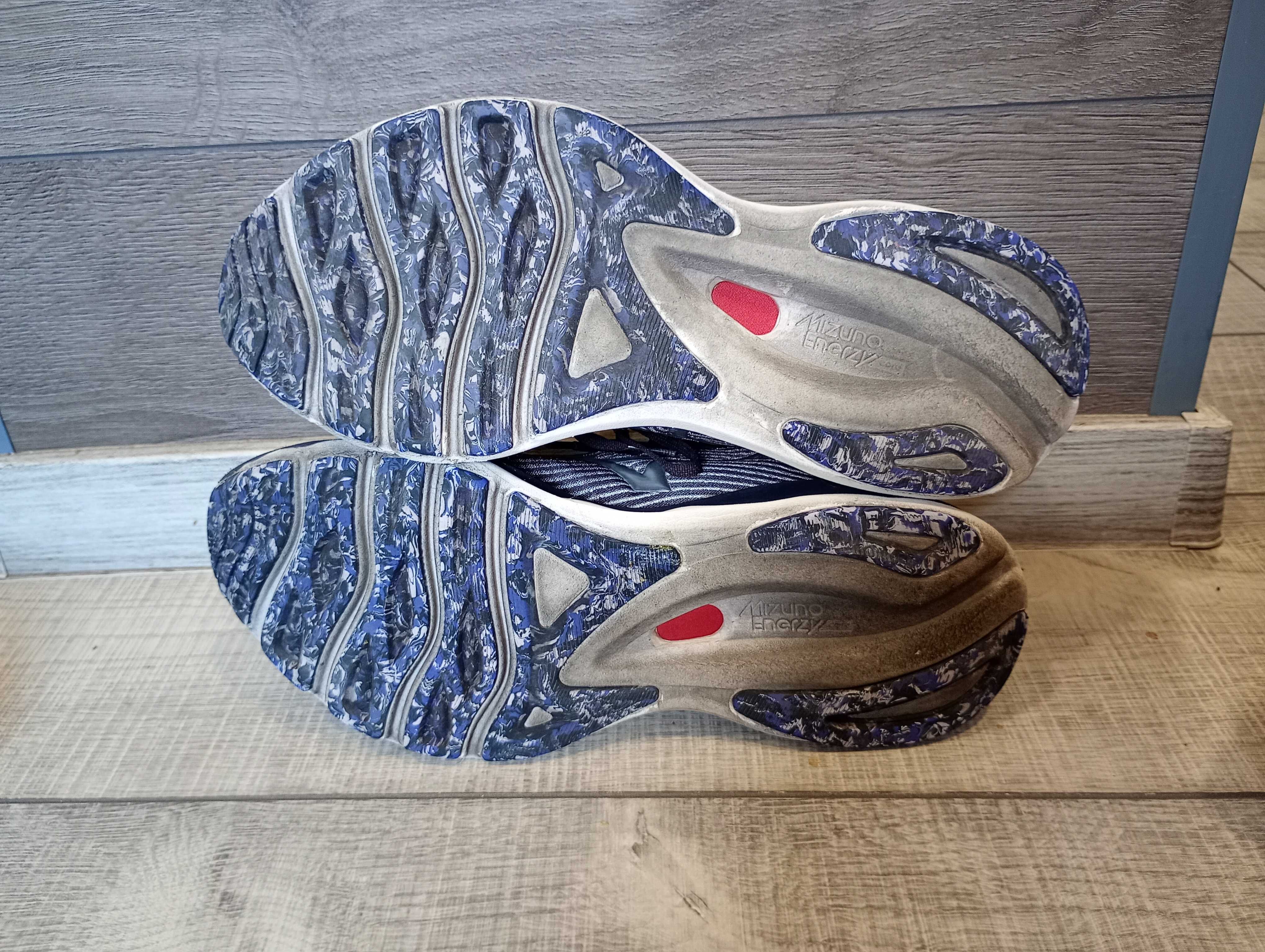 Mizuno wave sky 5 мъжки маратонки за бягане номер 42,5 стелка 27, 5 см