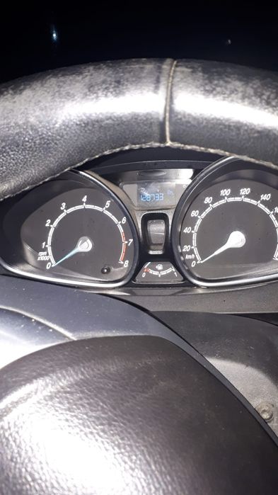 Vând  un Ford B  Max