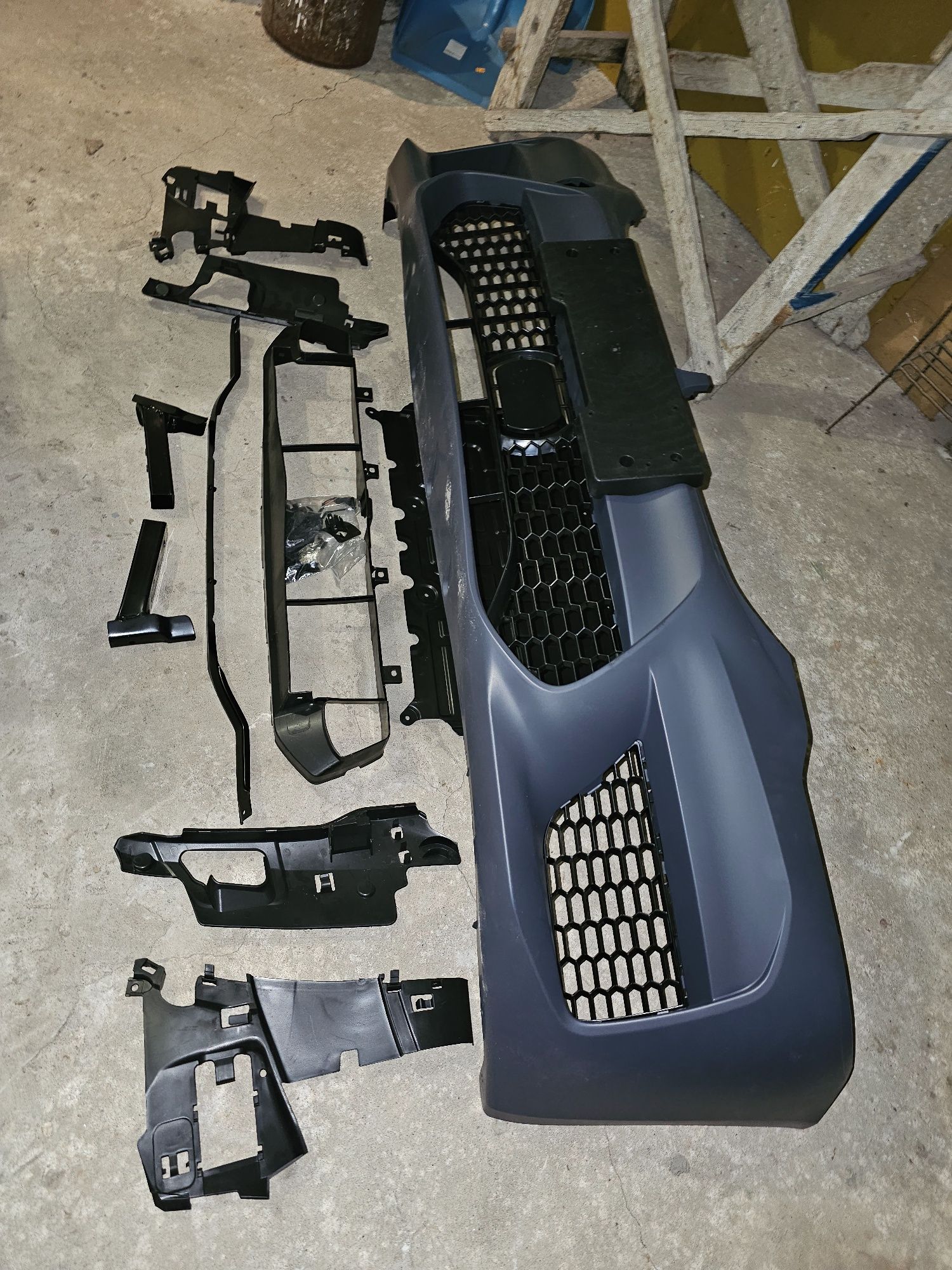 G30 M5 предна броня BMW