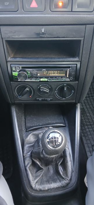 Vand GOLF  4 din 2002