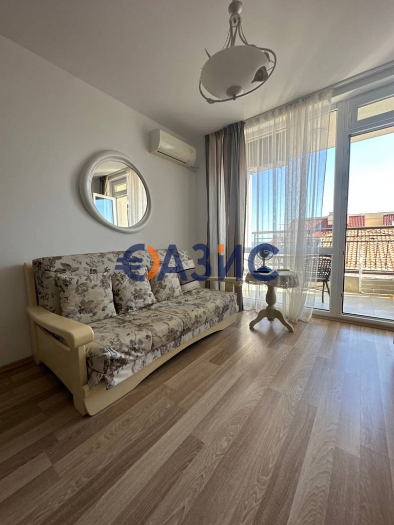 Продава се Тристаен апартамент в Свети Влас - 75 кв.м за 1600 €/кв.м - Снимка #4