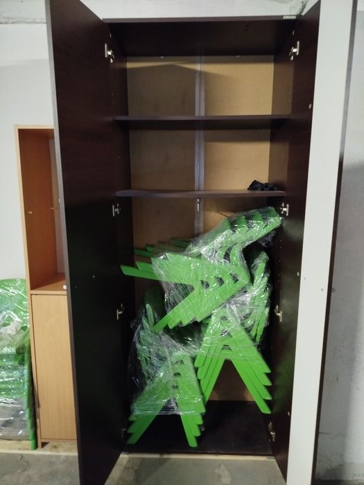 Vând șifonier în două uși