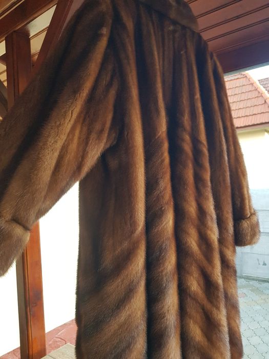 Doua blanuri deosebite