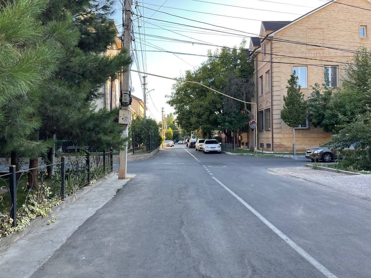 Центр города Ракатбоши мах  5.2 сотки Угловой Дом