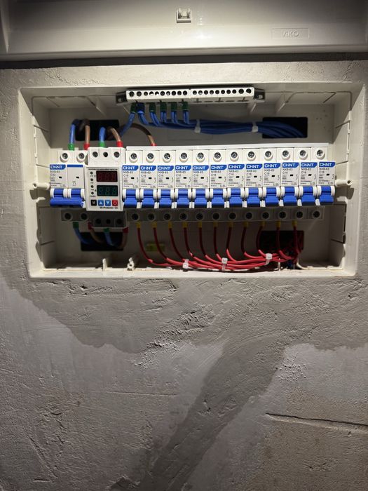 Електрик , електромонтер