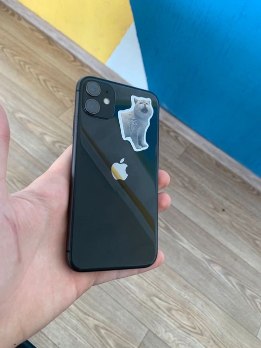 Продам айфон 11.