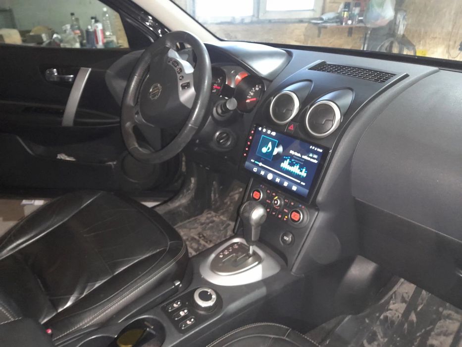 Navigatie compatibila cu Nissan Qashqai j10
