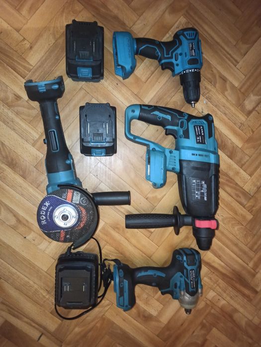 Продам набор аккумуляторных инструментов
