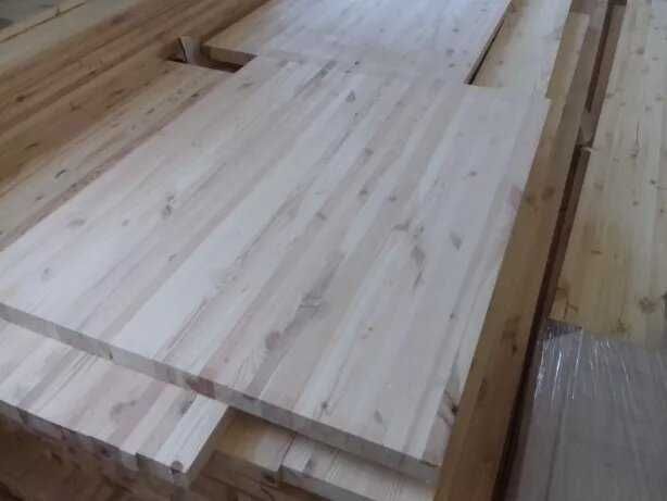 Producem blaturi din lemn masiv de pin perfect finisate.