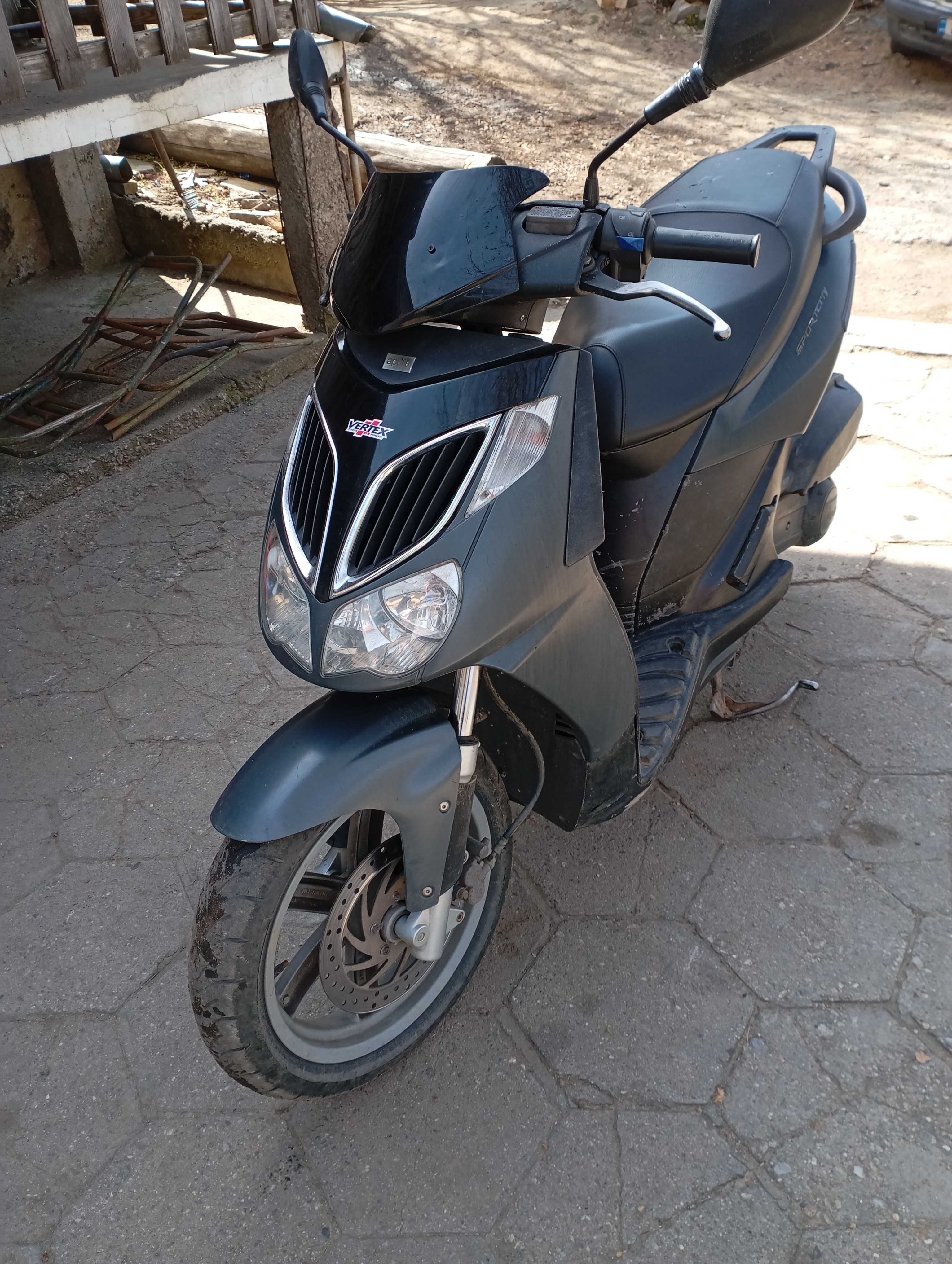 Aprilia sportcity 200