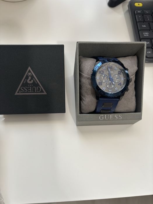 Vand ceas GUESS Velocity Chronograph Ggrey Dial  W0599G2