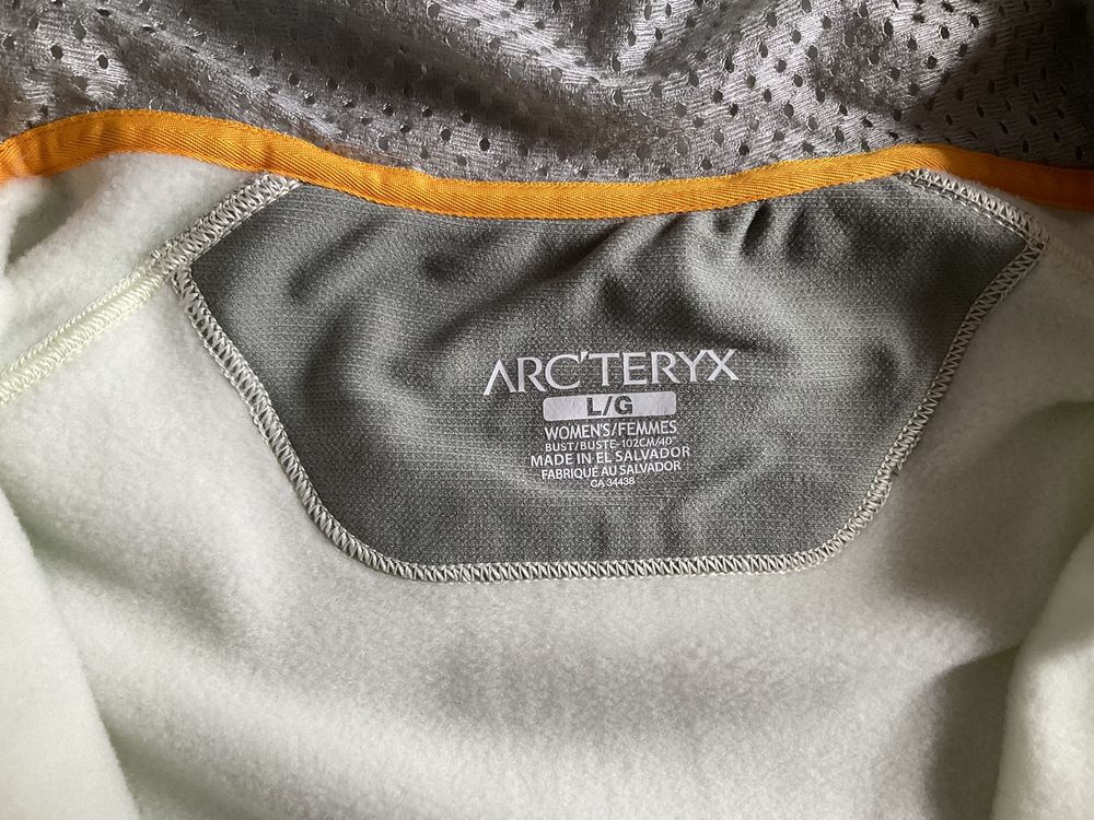 Hanorac polartec Arcteryx impecabil