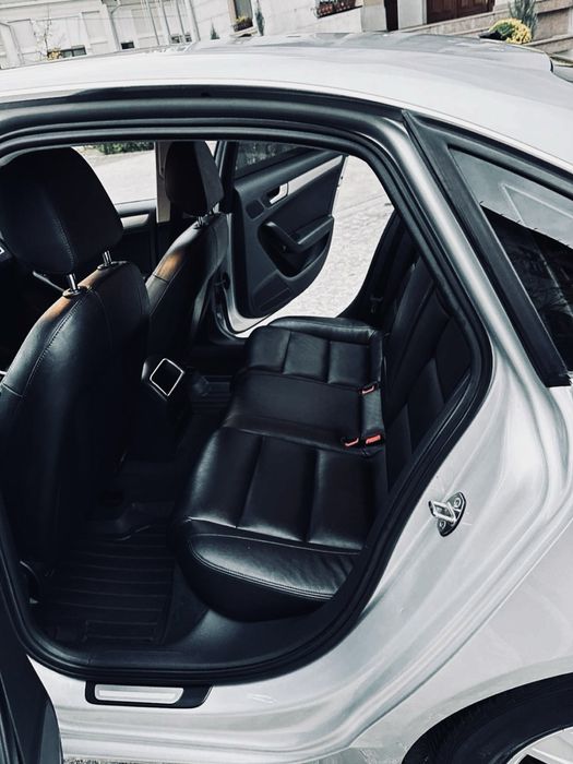 Audi A4 B8 S Line 2.0 TDI 2010 Euro 5