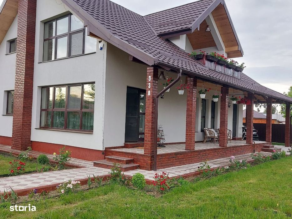 Vând vila moderna Cotu Vames