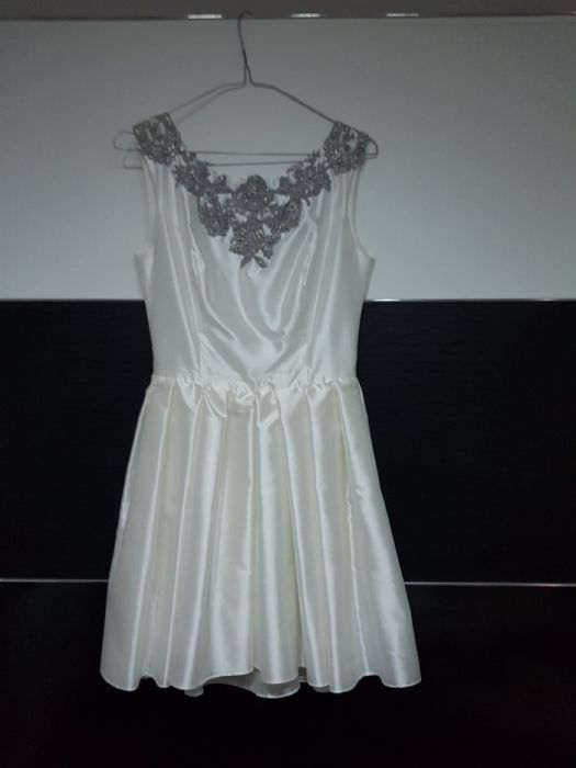 Rochie alba organza cu dantela argintie
