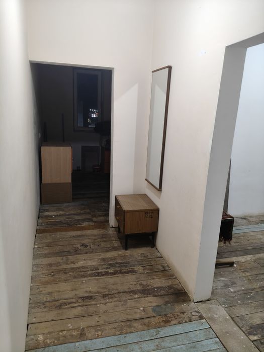 2 Хонали 4 Мик йулни юзида гиштли дом 1 этаж лакатция супер