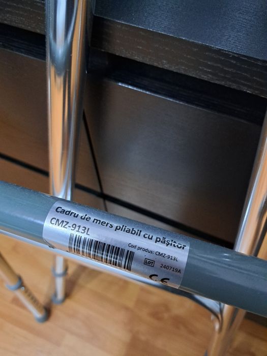 Cadru pliabil de mers