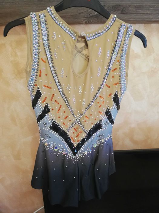 Трико за художествена гимнастика