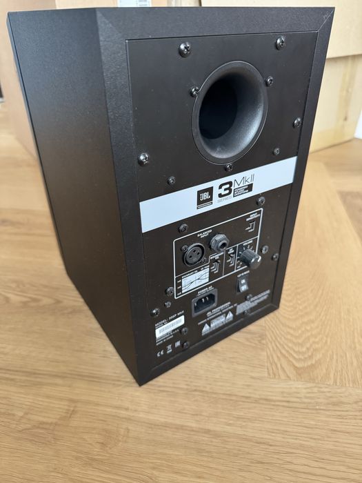 Set monitoare JBL LSR 305 P MKII