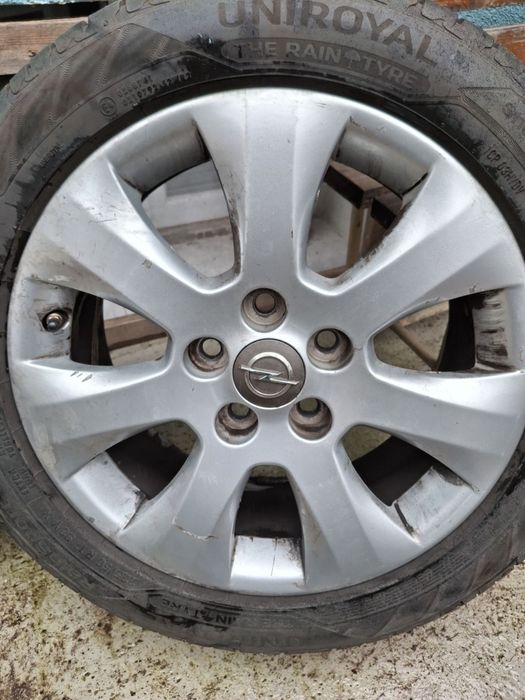 Продавам джанти 17 с гуми 5х120 опел