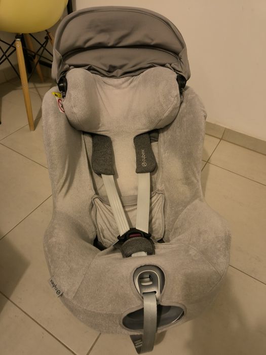Vând Cybex Sirona T -Size plus