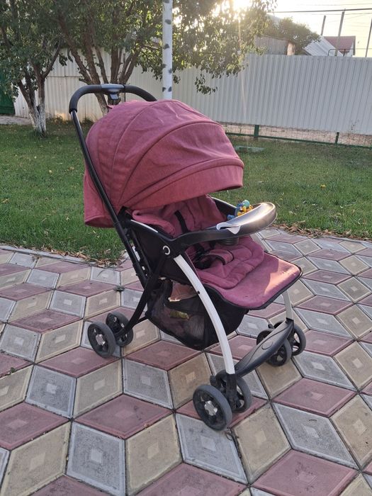Лёгкая коляска складная