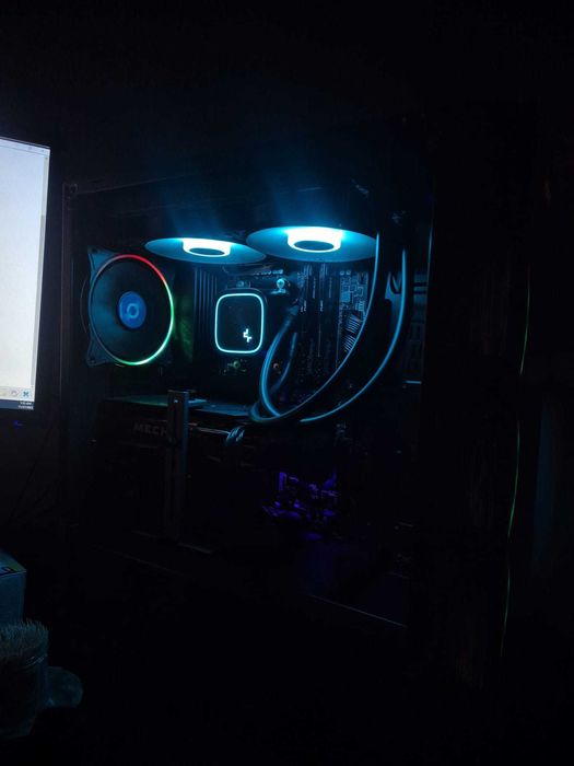 PC Gaming Ryzen 5 5600x, RX 6600 XT, 32GB ram