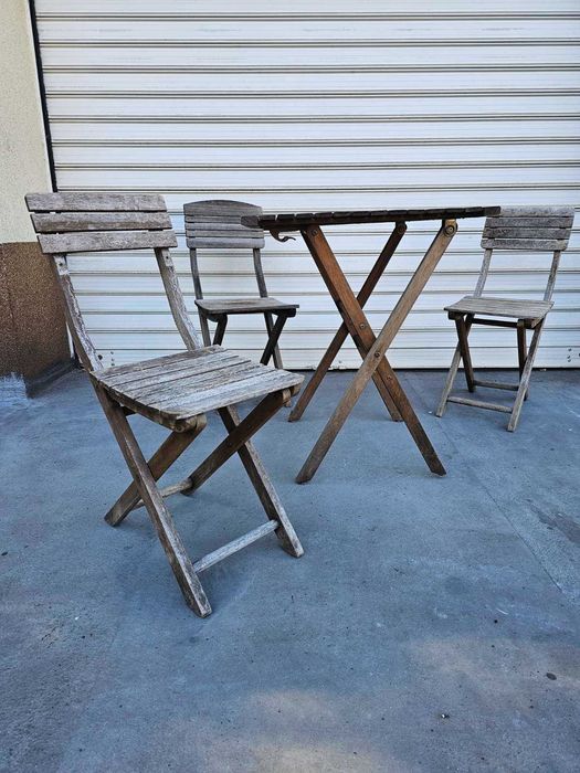 Витрина в стил Рустик с регуриране на рафтовете