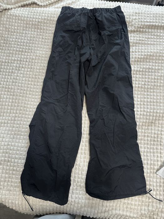 Bershka парашутки