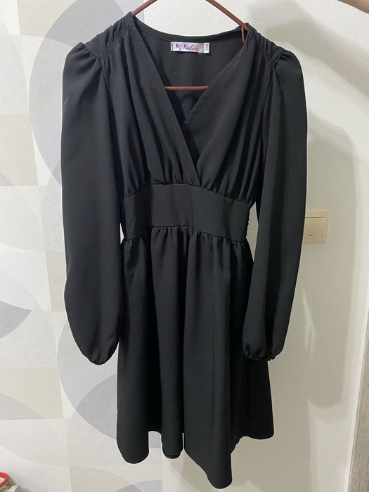 Продам платья 42-44 размера