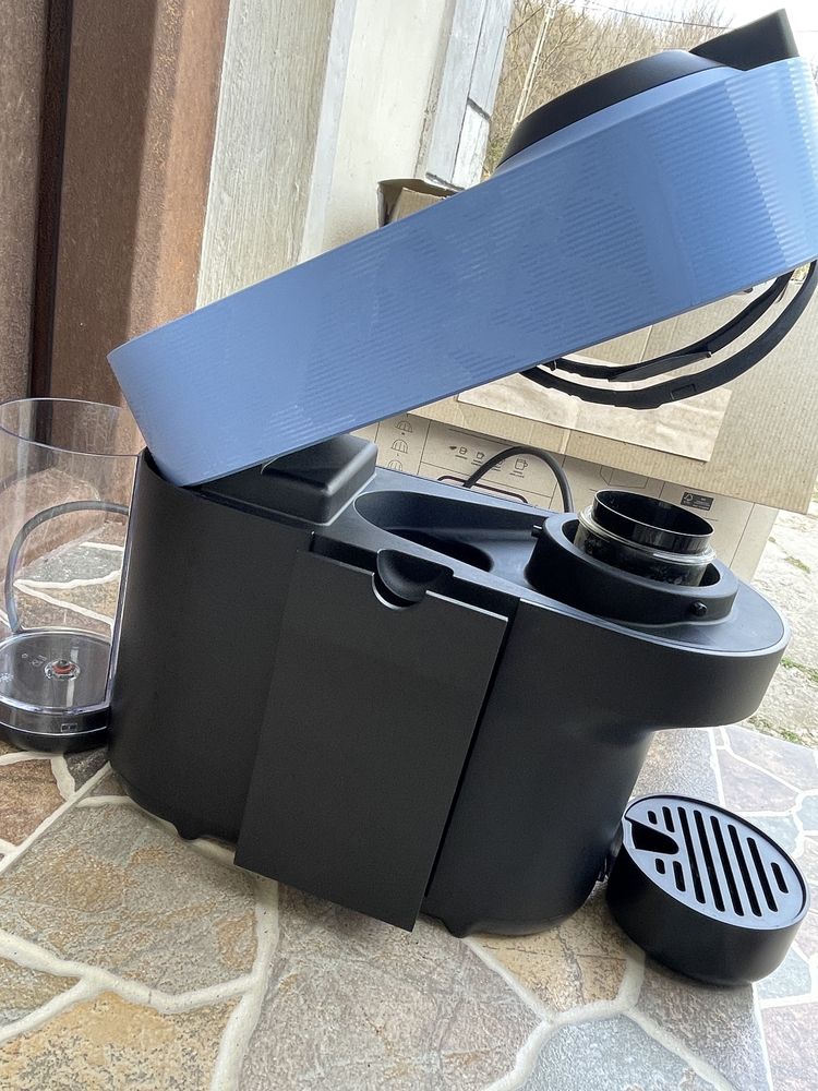 Espressor automat Nespresso Vertuo Pop