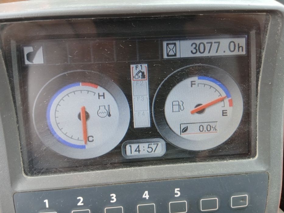 Vand excavator Hitachi 85 USB LC