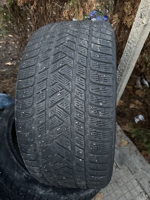 Летни гуми 295/35/21