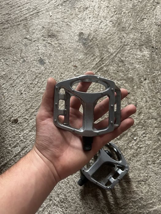 Метални педали за велосипед