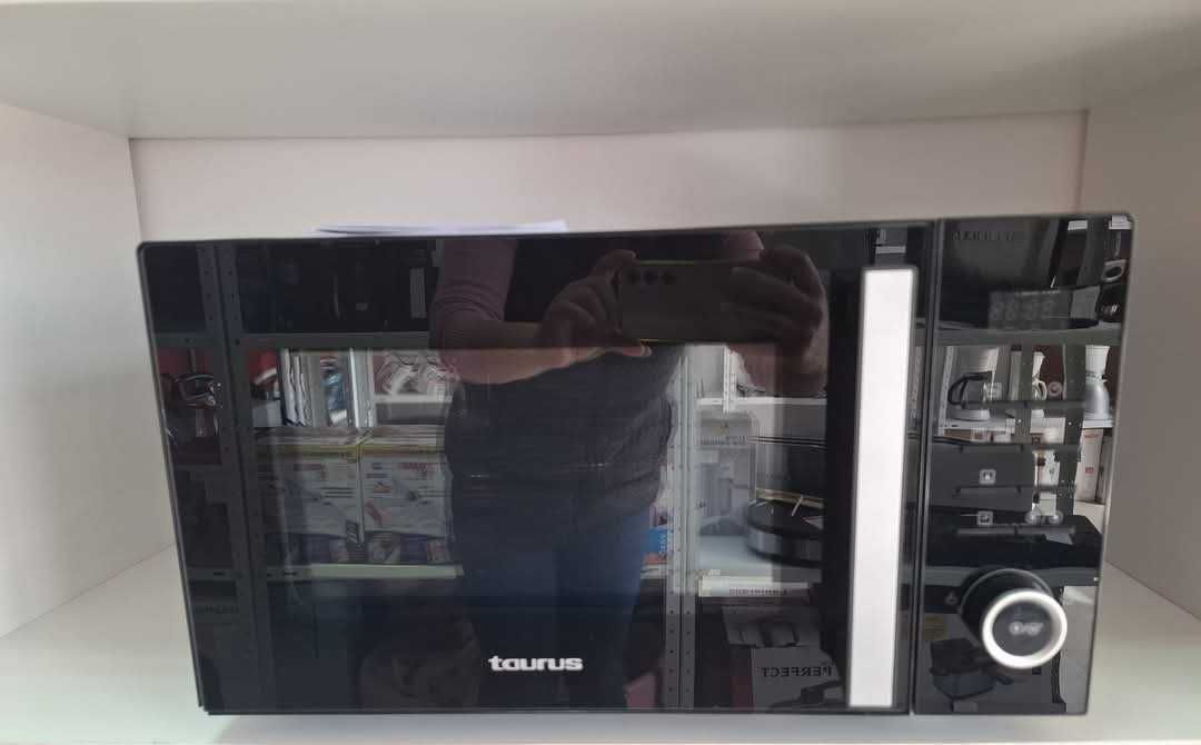 Микровълнова печка Taurus 25l 900w